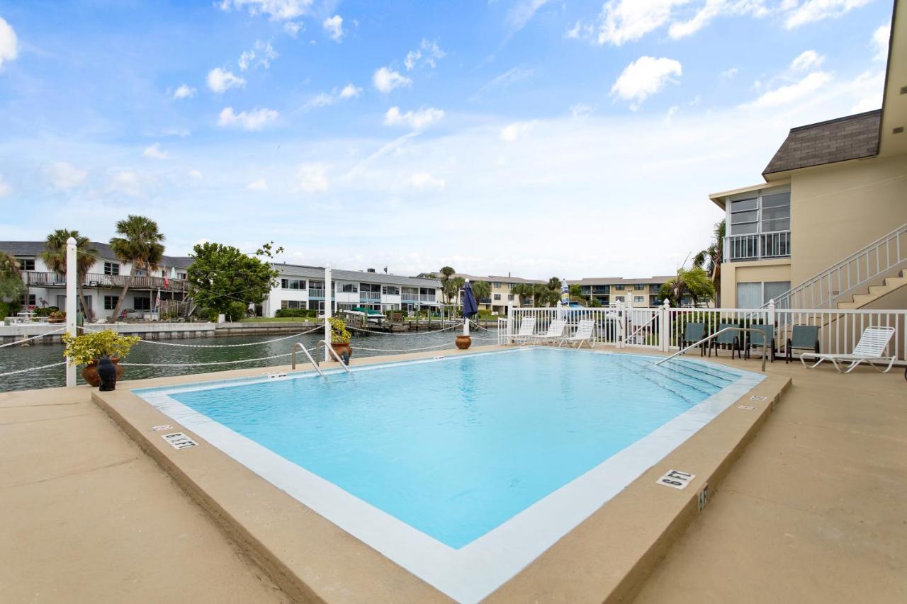 Funshine Pointe Capri Διαμέρισμα St. Pete Beach Εξωτερικό φωτογραφία