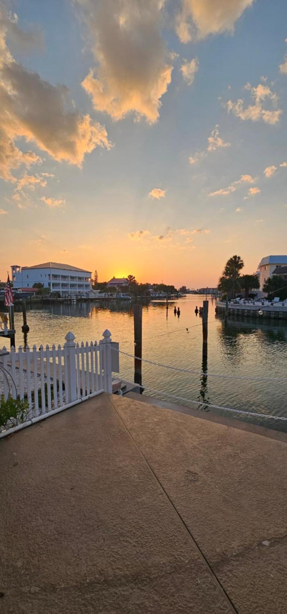 Funshine Pointe Capri Διαμέρισμα St. Pete Beach Εξωτερικό φωτογραφία
