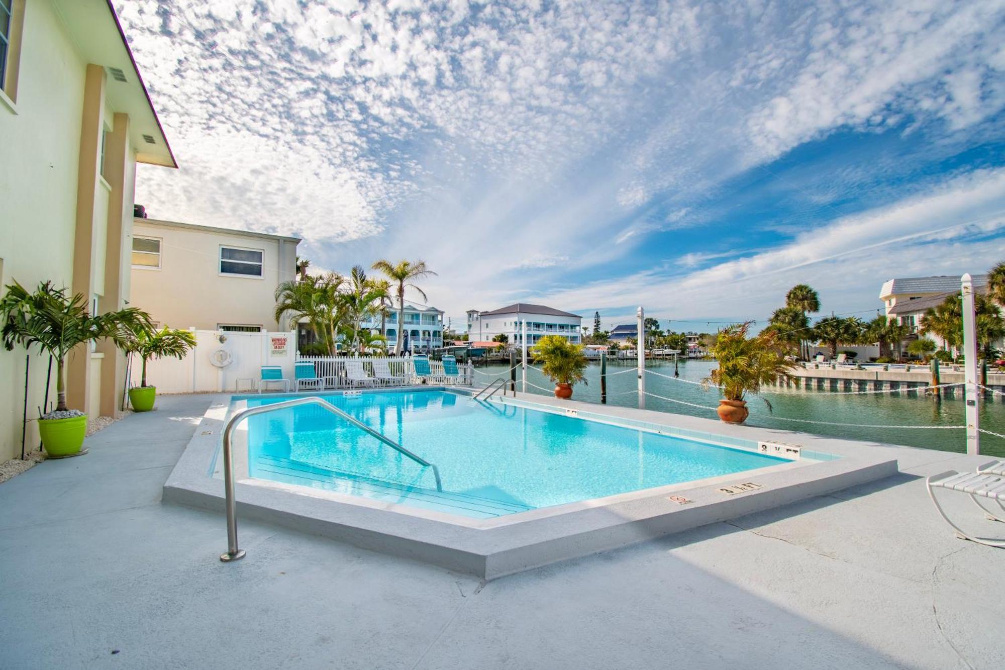 Funshine Pointe Capri Διαμέρισμα St. Pete Beach Εξωτερικό φωτογραφία